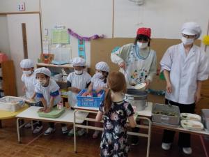 保育の様子・給食